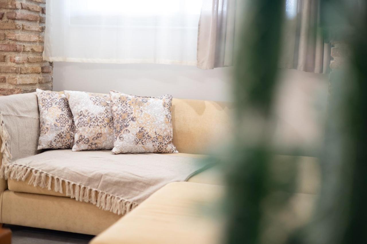 Camara Suite คอสทาวน์ ภายนอก รูปภาพ